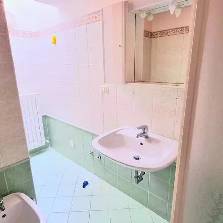 Trilo Torre - Caratteristico Trilo Nel Centro Storico 누마나